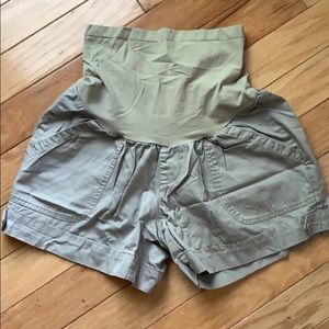 Maternity shorts 🤰🏻bundle & save on maternity